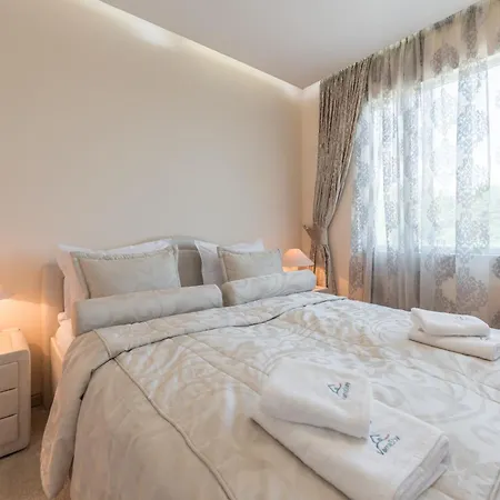 Apartment Private In Chayka Near The Sea Garden