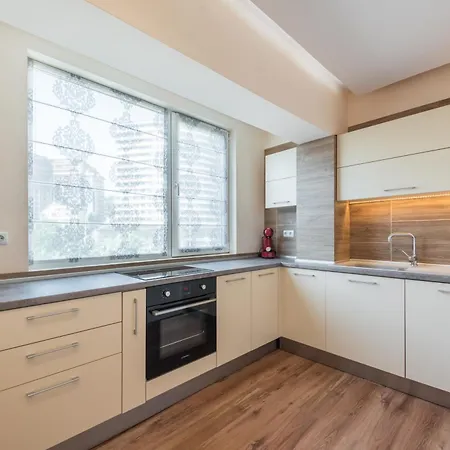 Private In Chayka Near The Sea Garden Apartment Varna
