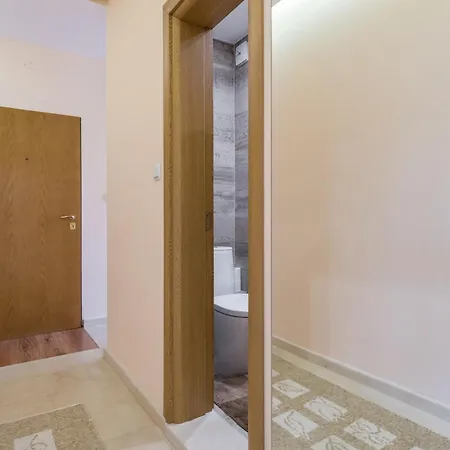 Apartment Private In Chayka Near The Sea Garden