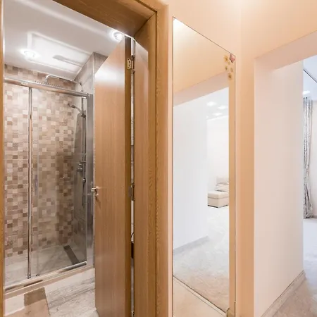 Private In Chayka Near The Sea Garden