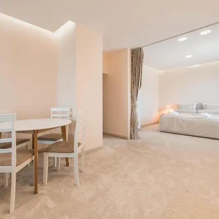Private In Chayka Near The Sea Garden Warna