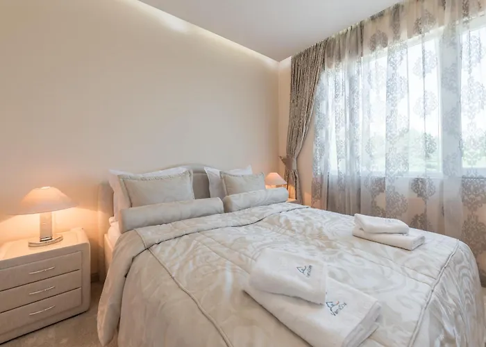 Apartment Private In Chayka Near The Sea Garden