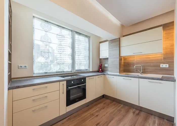 Private In Chayka Near The Sea Garden Apartment Varna